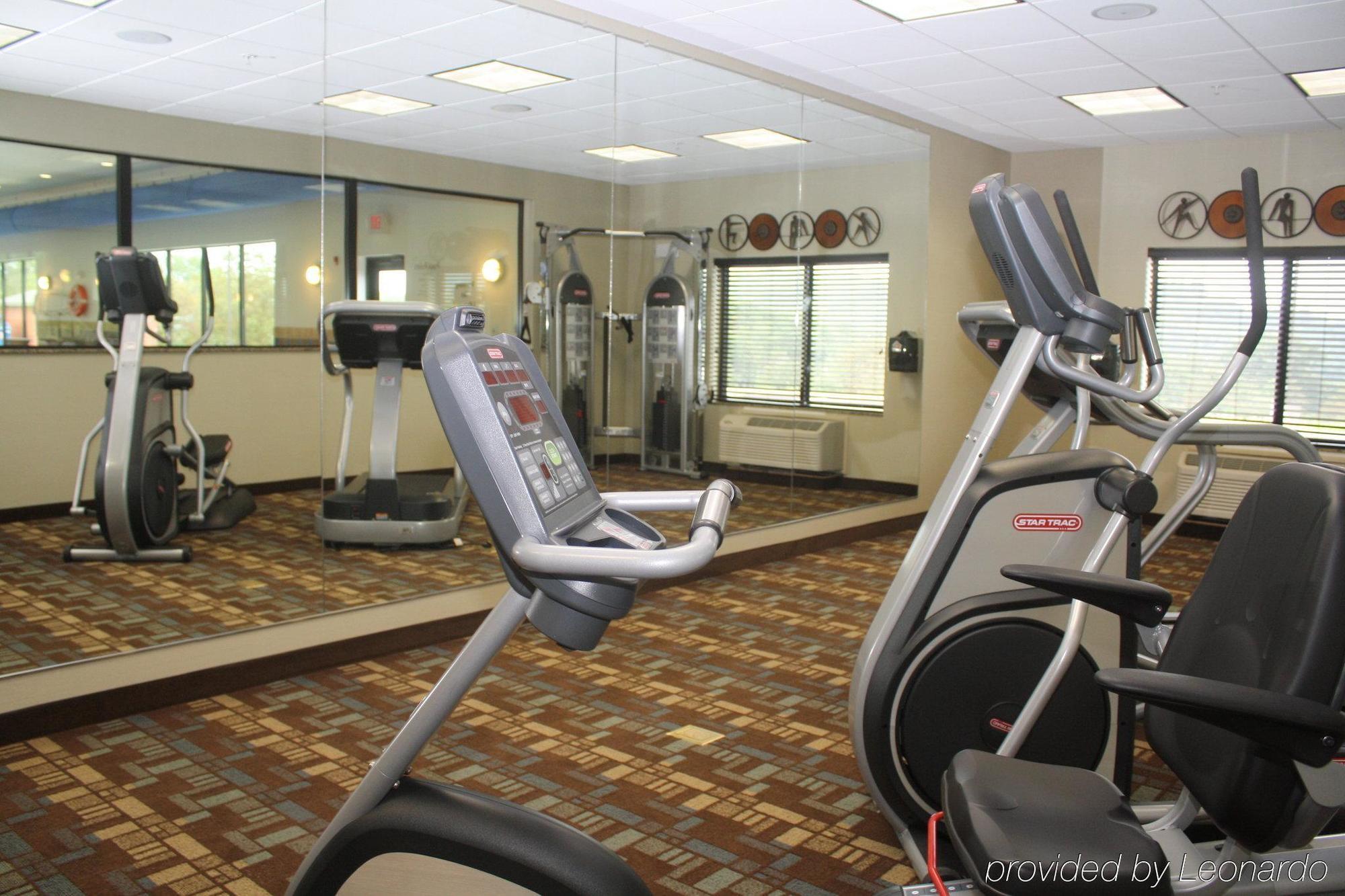 Holiday Inn Express & Suites Fairmont By Ihg Facilities photo